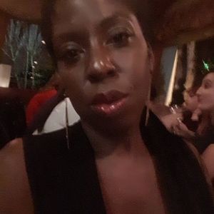 Meet your Posher, Eva